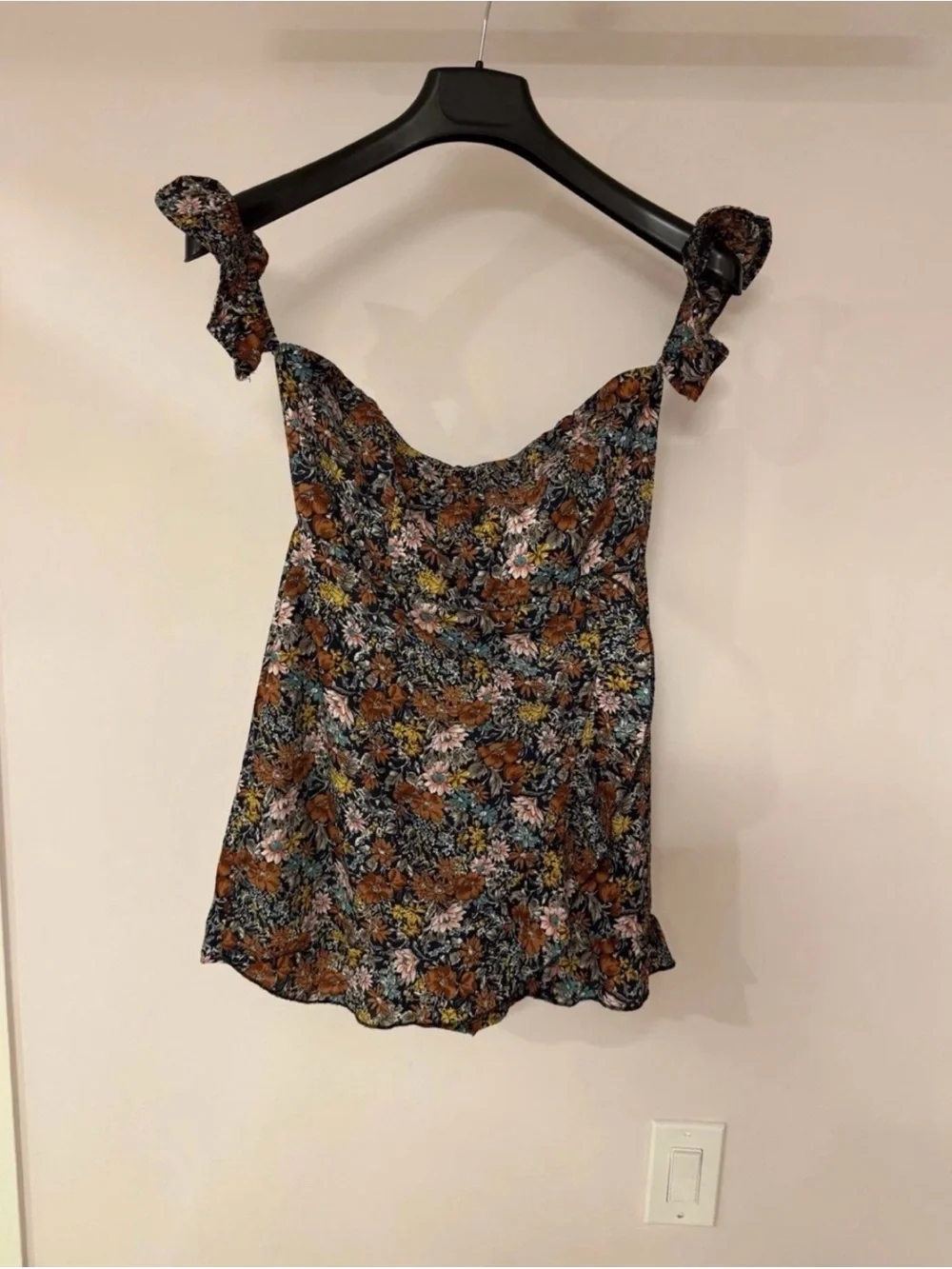 Nasty Gal Floral Off Shoulder Mini Dress 4 M SM Cold Shoulder Tie Sleeve Festiva - Picture 2 of 6